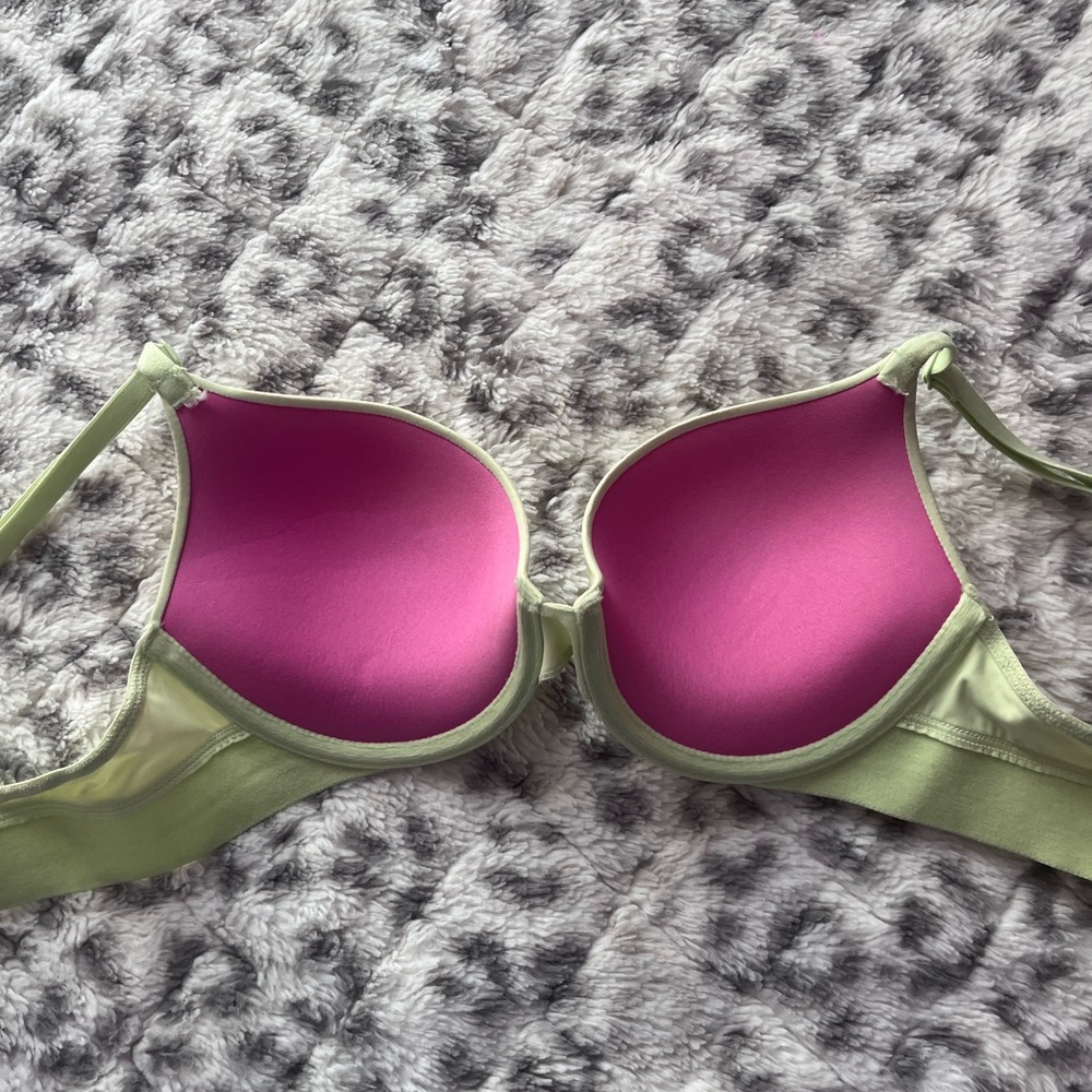 PINK BY VS push up bra - Picture 2 of 4